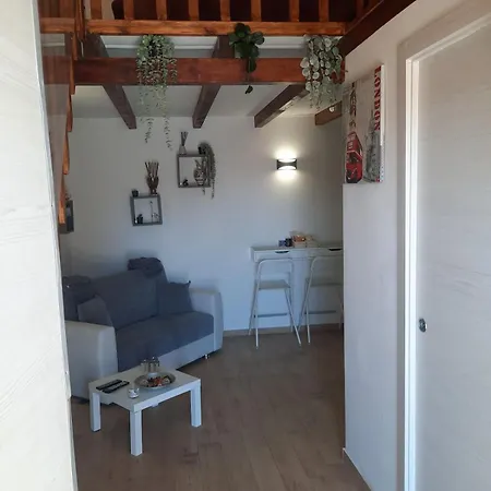 House Bella * Katania